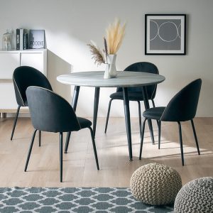 ダイニングテーブルの寿命はどのくらい？買い替えのタイミングや買い替え時のポイントについても解説