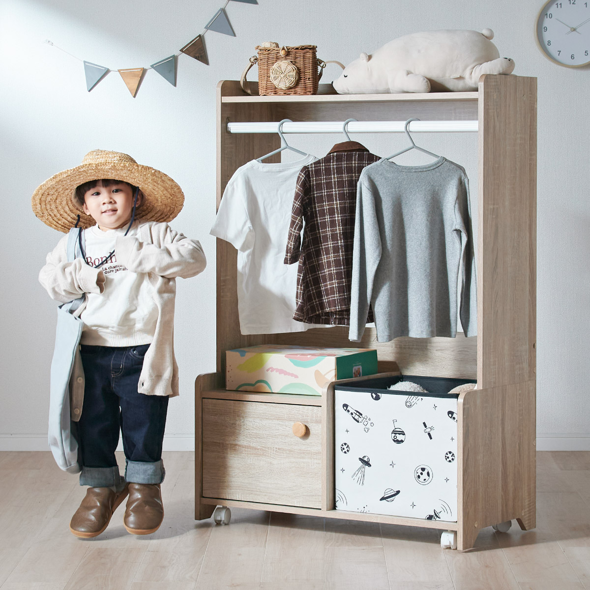 服吊りラック Soler(ソレール) 2色対応の通販情報 - 家具通販の